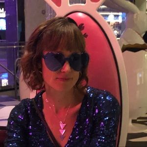 Meet your Posher, Holly